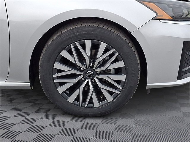 Used 2024 Nissan Altima 2.5 SV image 8