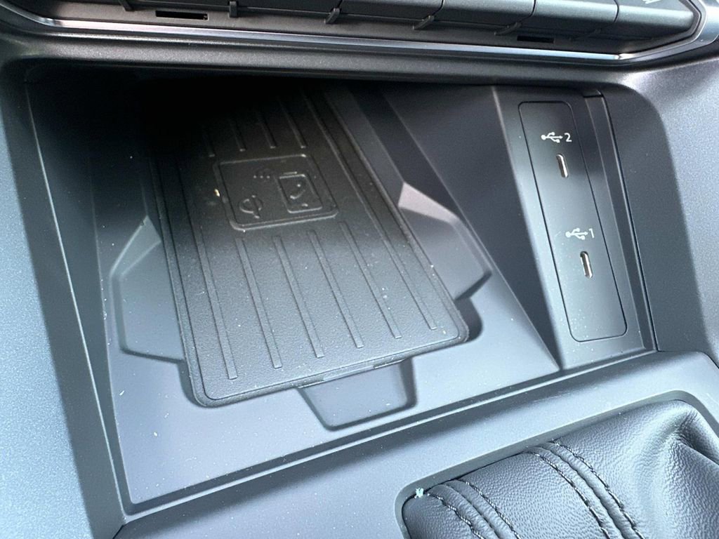 New 2025 Audi Q3 2.0T Premium image 21