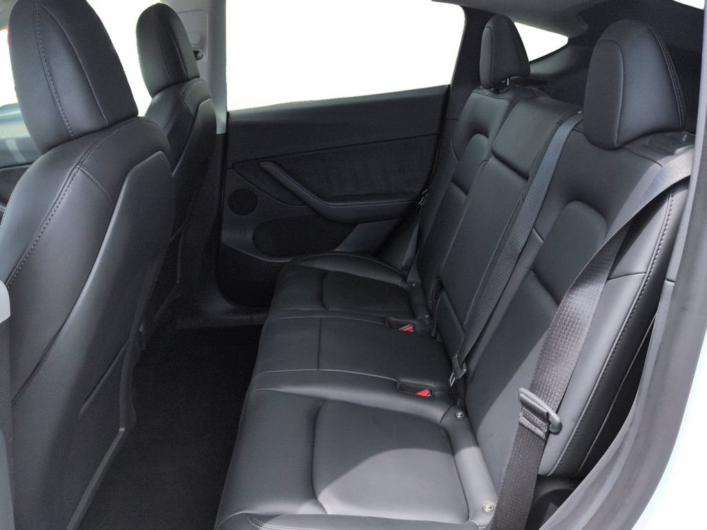 Used 2022 Tesla Model Y Performance AWD/4WD image 25