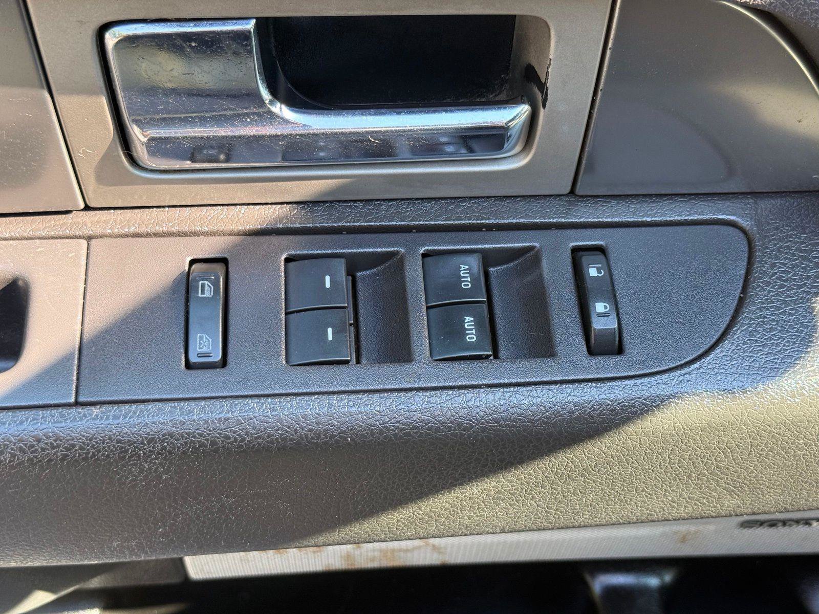 Used 2014 Ford F150 FX4 w/ Equipment Group 402A Luxury AWD/4WD image 17