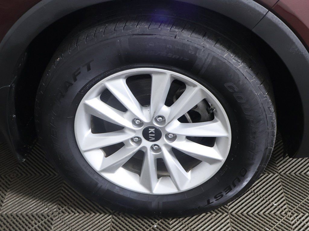 Used 2020 Kia Sorento LX w/ LX I4 Convenience Package image 17