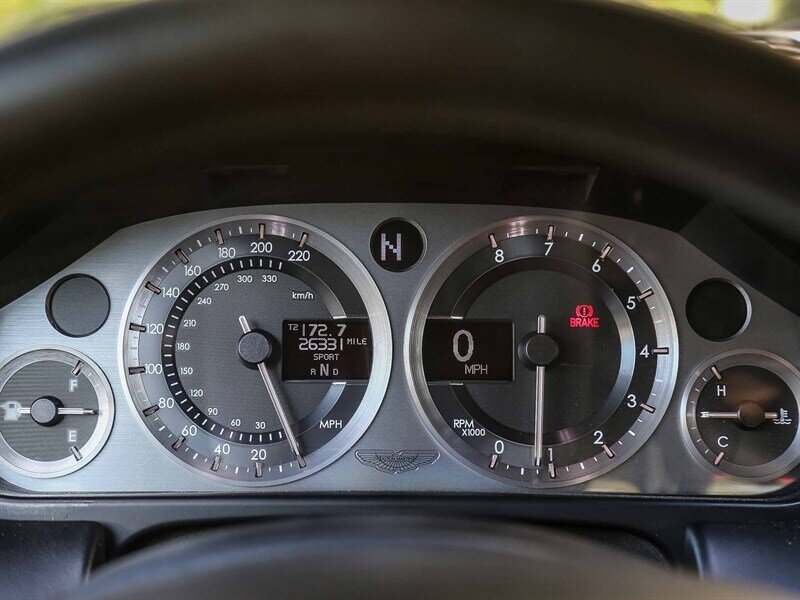 Used 2008 Aston Martin V8 Vantage Roadster RWD image 37