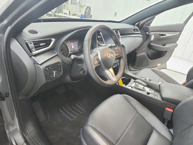 Used 2025 INFINITI QX55 Essential AWD/4WD image 18