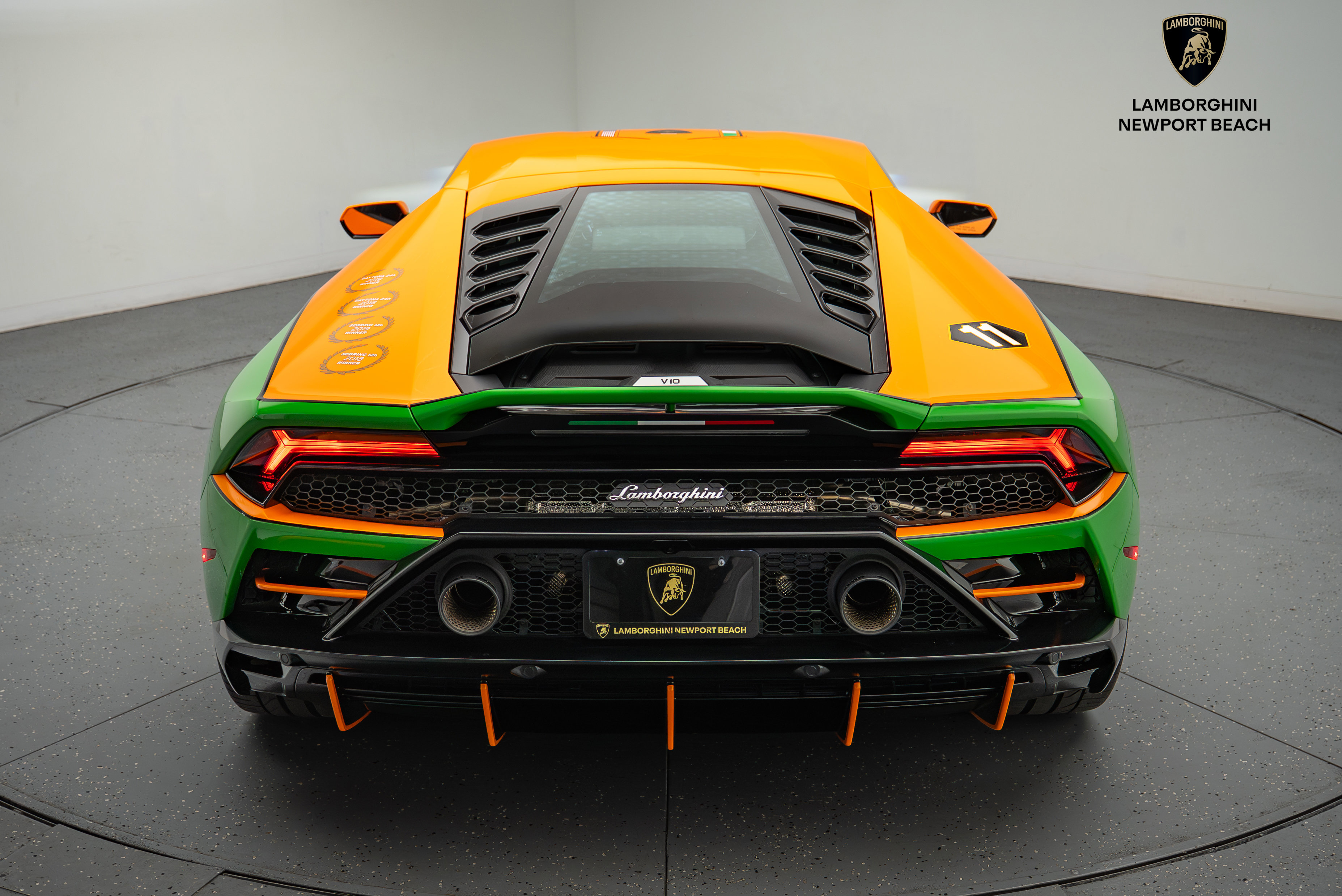 Used 2020 Lamborghini Huracan EVO image 19
