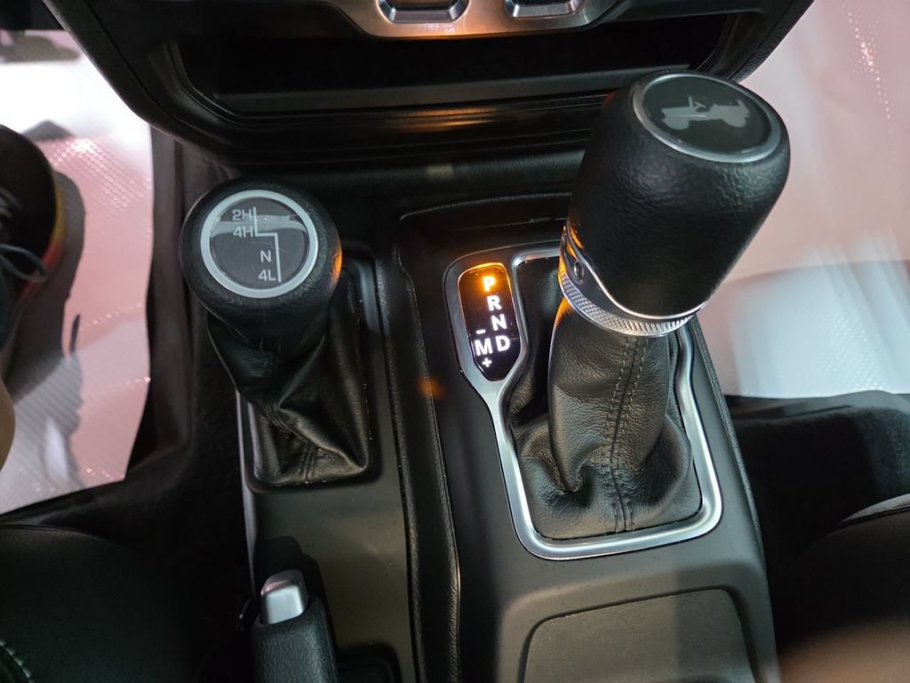 Used 2023 Jeep Wrangler Sport AWD/4WD image 28