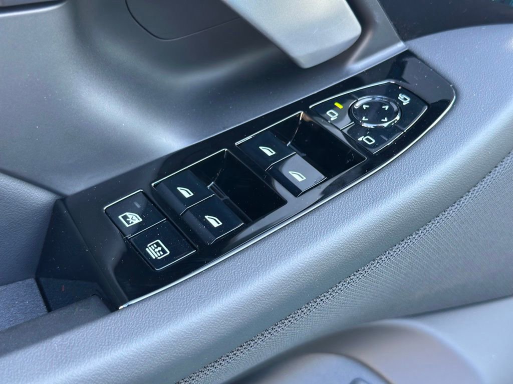 New 2026 BMW M5 w/ Executive Package image 23