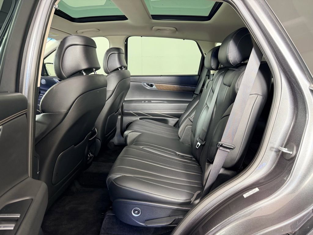 Used 2021 Genesis GV80 3.5T image 24