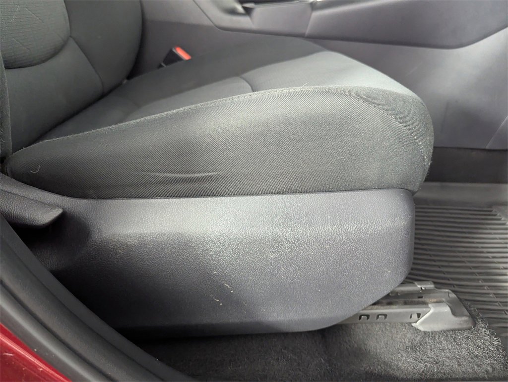 Used 2019 Toyota RAV4 XLE image 39