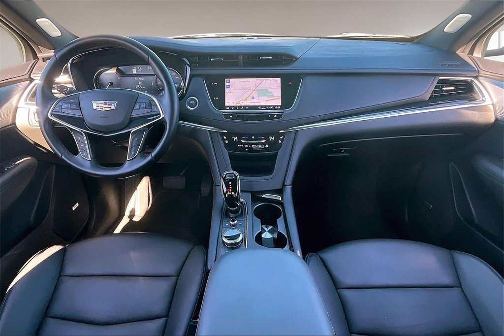 Used 2025 Cadillac XT5 Premium Luxury image 15