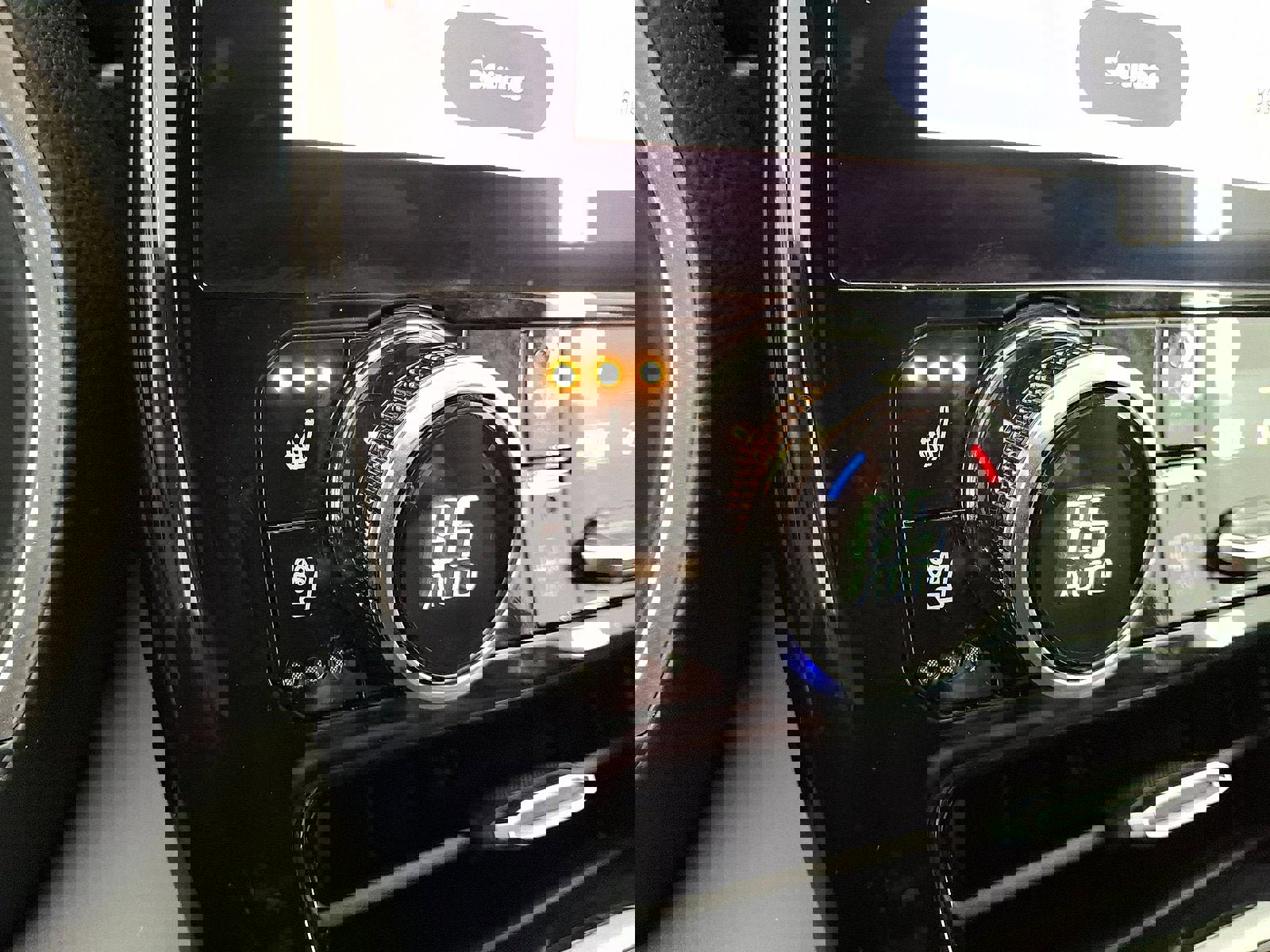 Used 2023 Toyota Highlander Limited image 19