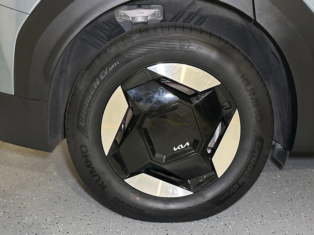 Certified 2024 Kia EV9 Wind image 9