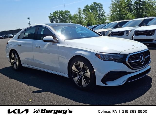 Used 2025 Mercedes-Benz E 350 4MATIC Sedan image 3