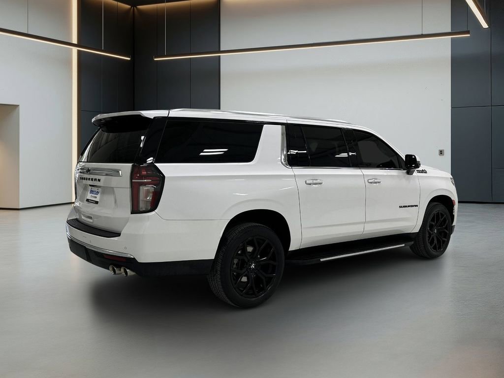 Used 2023 Chevrolet Suburban High Country AWD/4WD image 5
