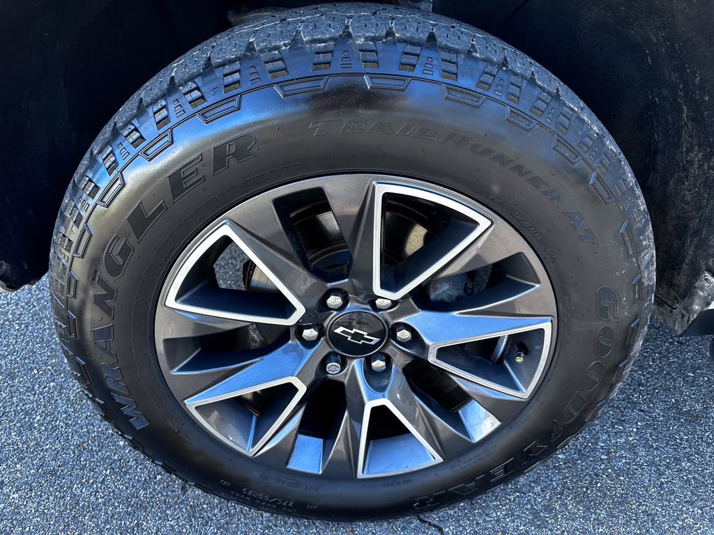 Used 2021 Chevrolet Tahoe Z71 image 13