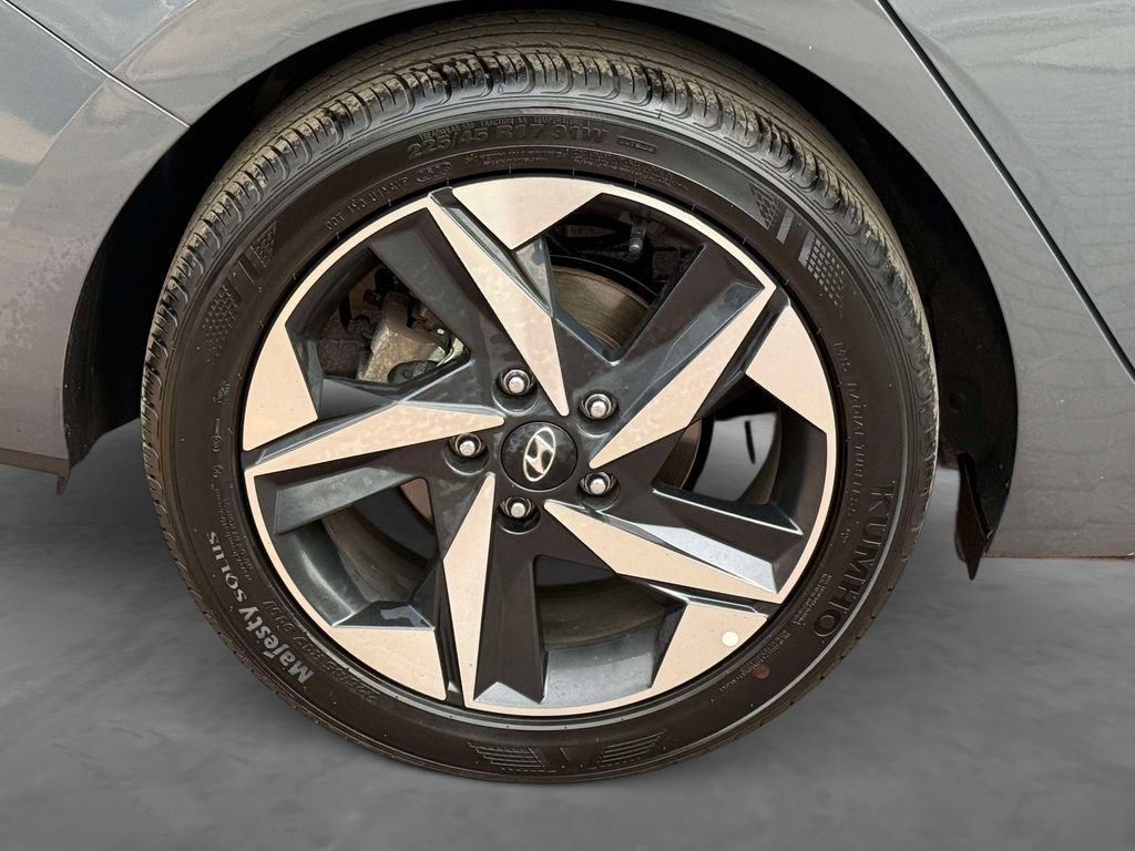Used 2023 Hyundai Elantra SEL w/ Convenience Package FWD image 8