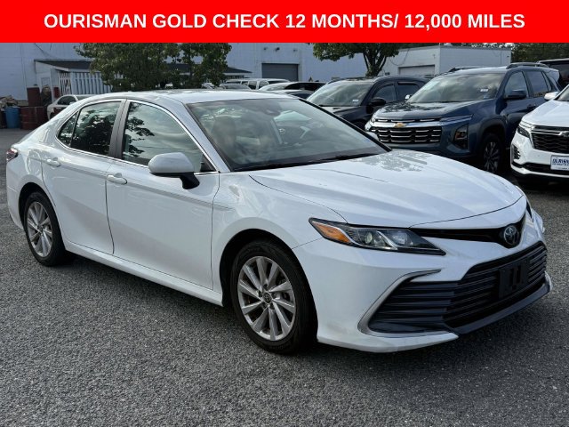 Used 2023 Toyota Camry LE AWD/4WD image 1