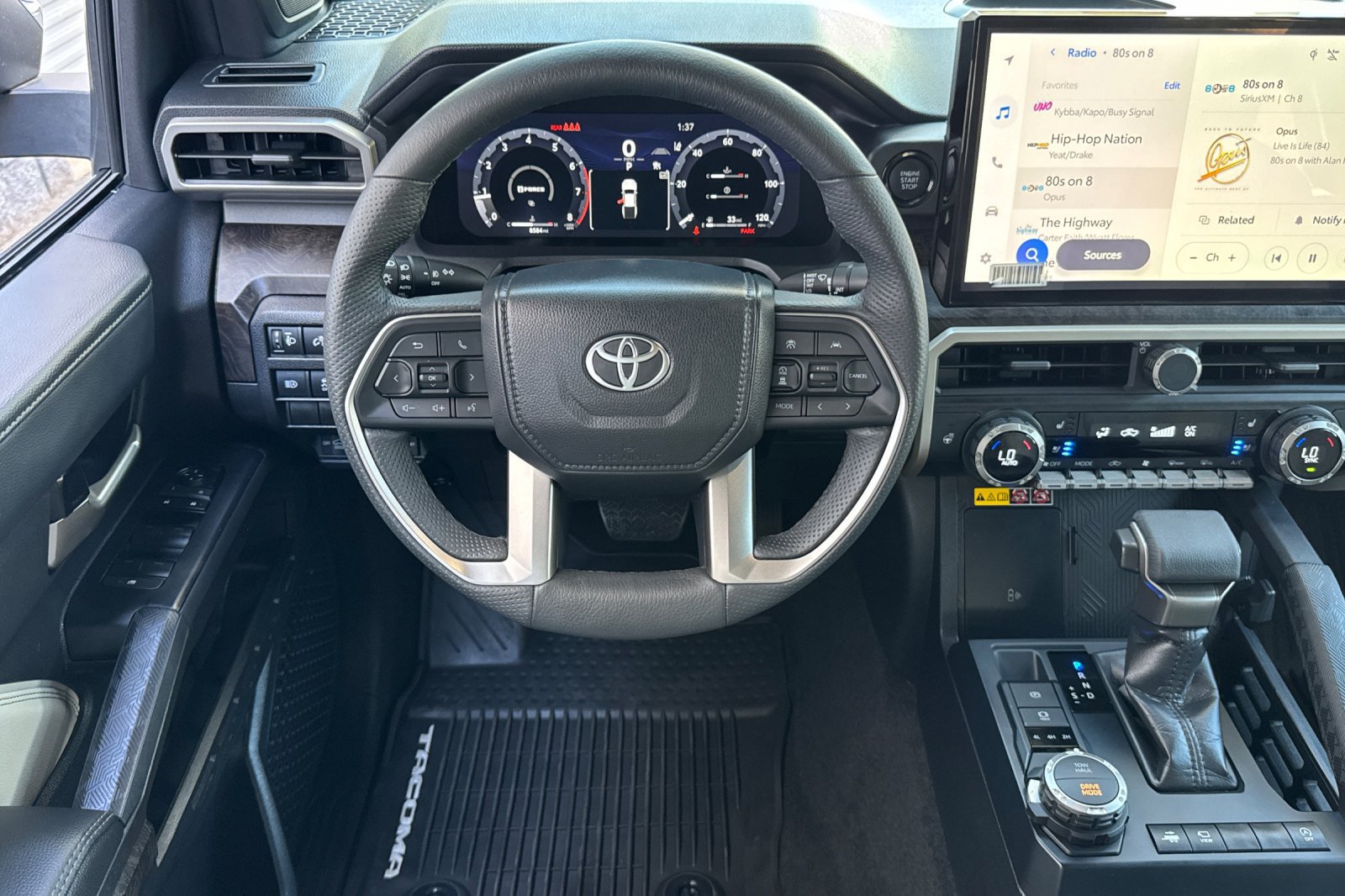 Used 2025 Toyota Tacoma Limited AWD/4WD image 13