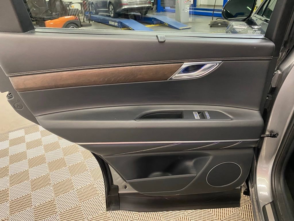 Used 2024 Genesis GV80 2.5T image 21