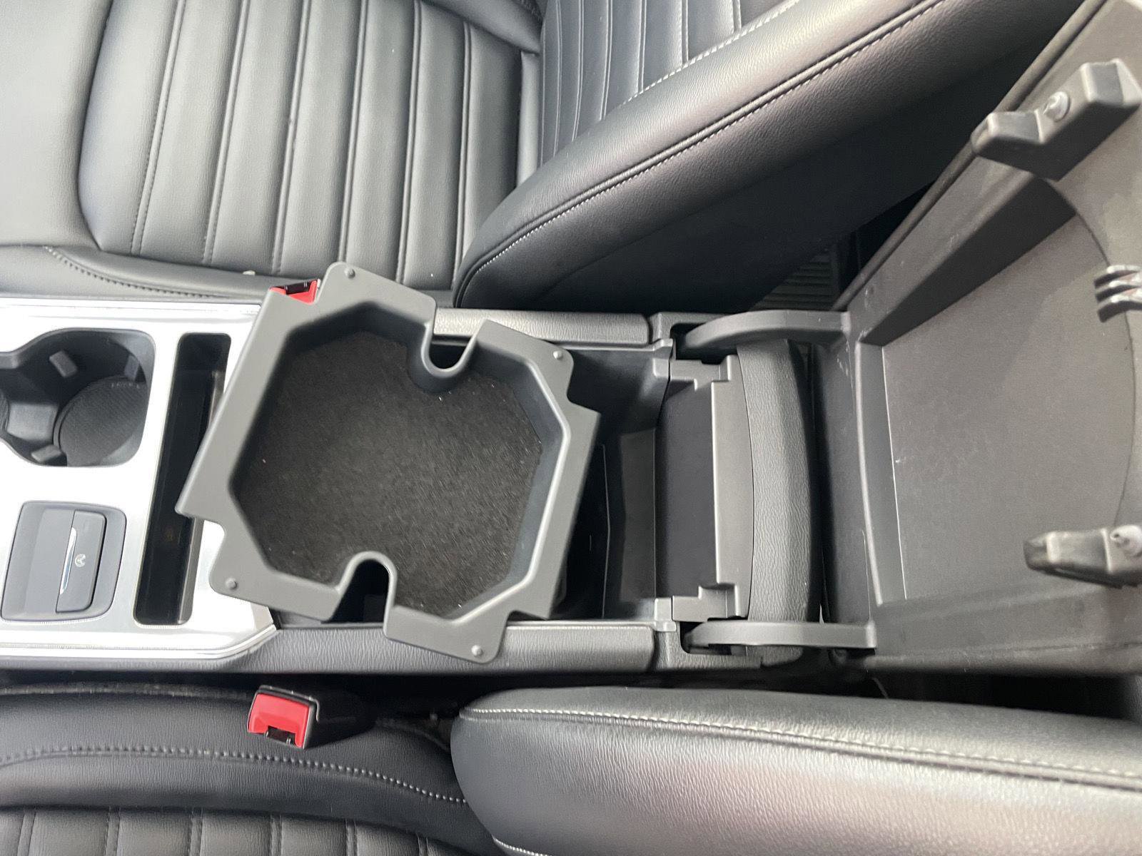 Used 2022 Ford Edge SEL w/ Convenience Package image 16