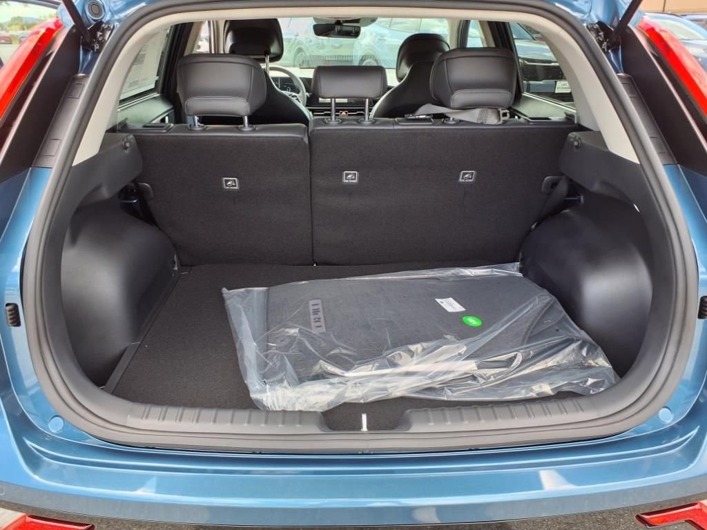 New 2025 Kia Niro EX Touring image 15
