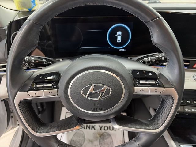 Used 2023 Hyundai Elantra Limited image 4