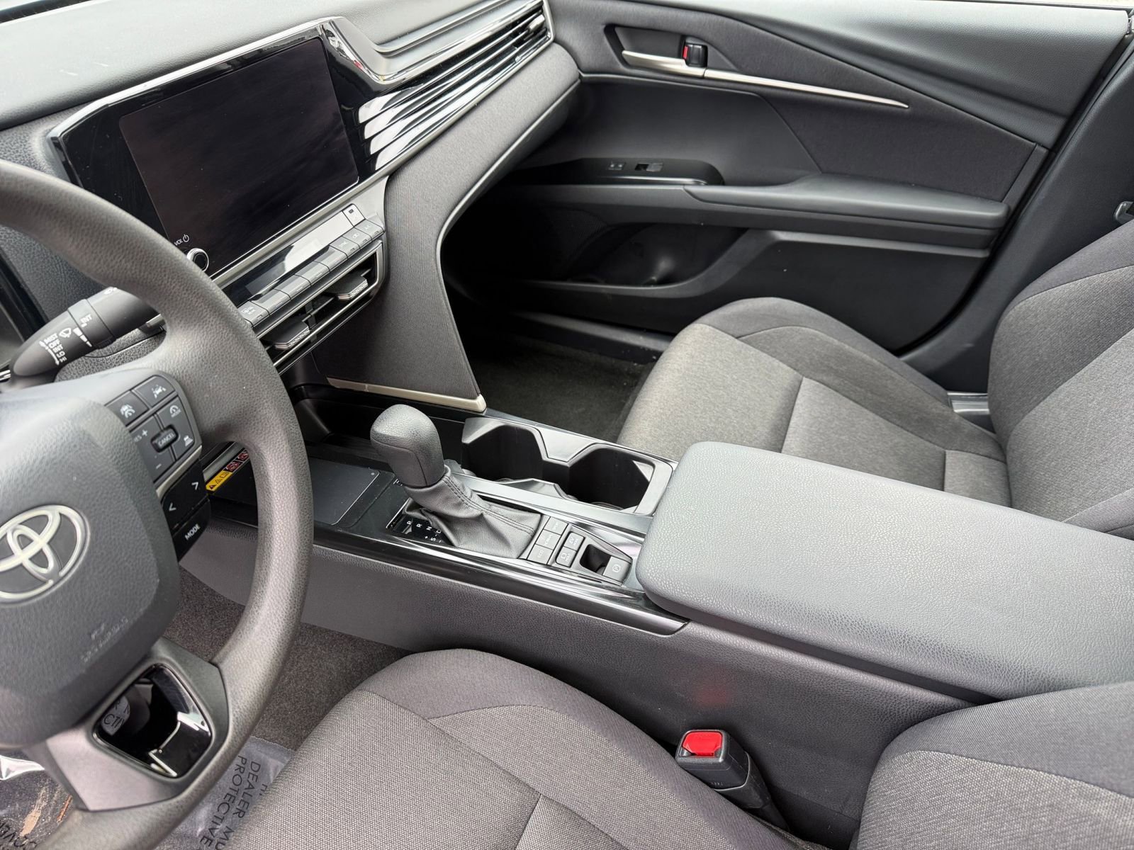 Used 2025 Toyota Camry LE image 41