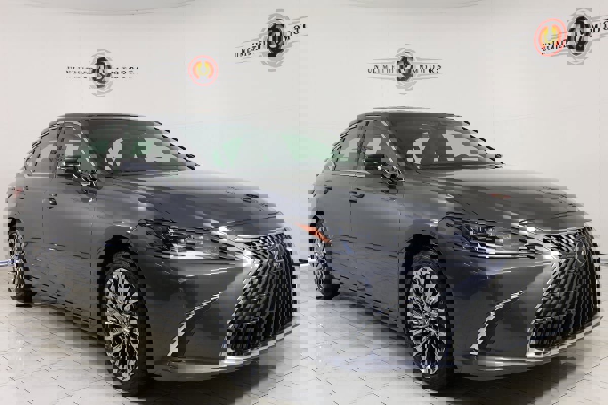 Used 2024 Lexus ES 350 Ultra Luxury w/ Accessory Package (Z2) image 39