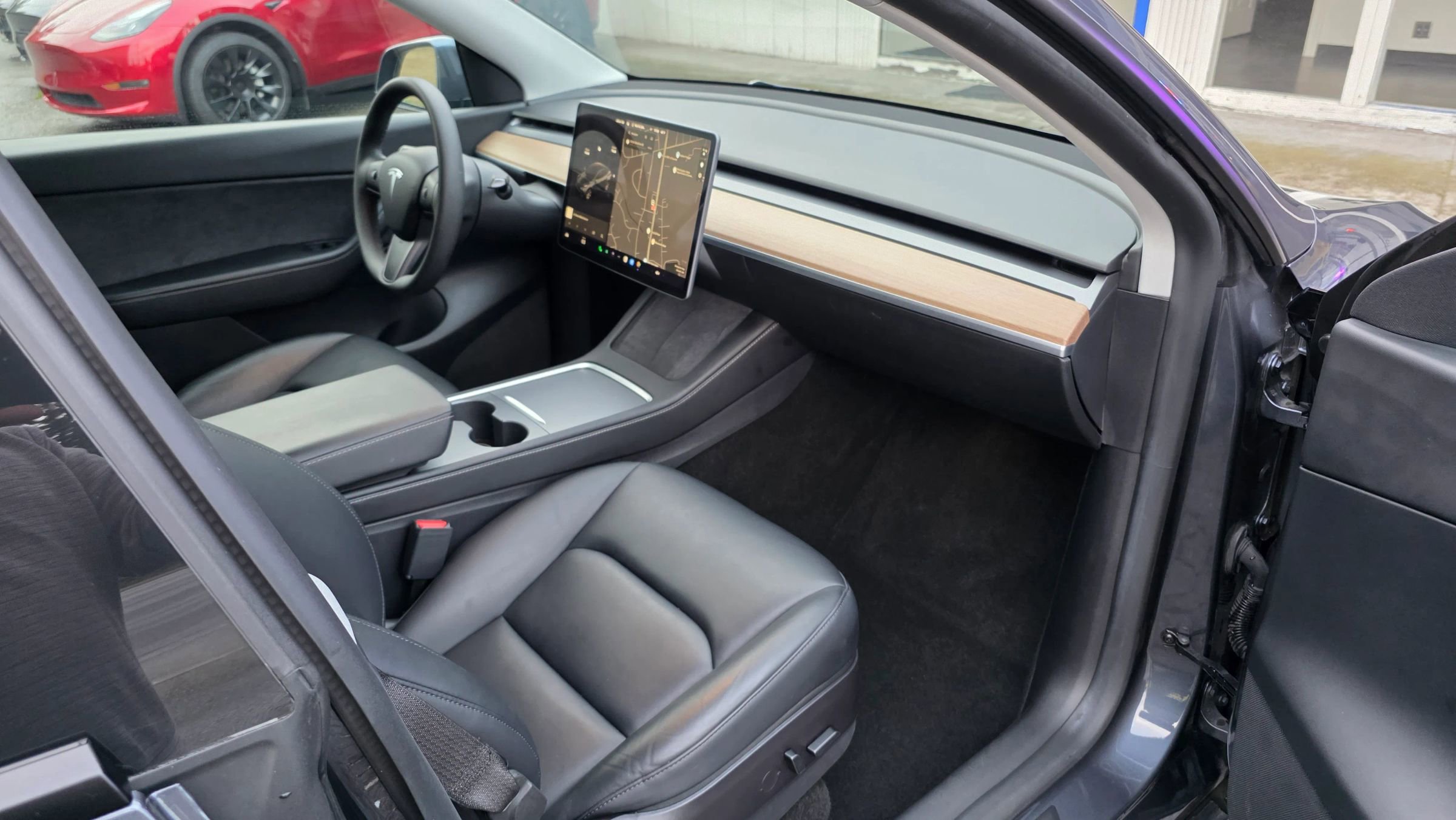 Used 2021 Tesla Model Y Long Range image 12