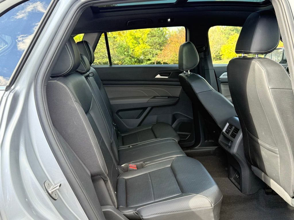 Used 2022 Volkswagen Atlas Cross Sport SE image 32
