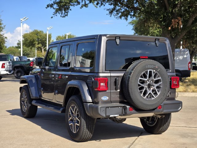 New 2026 Jeep Wrangler Unlimited Sahara AWD/4WD image 4