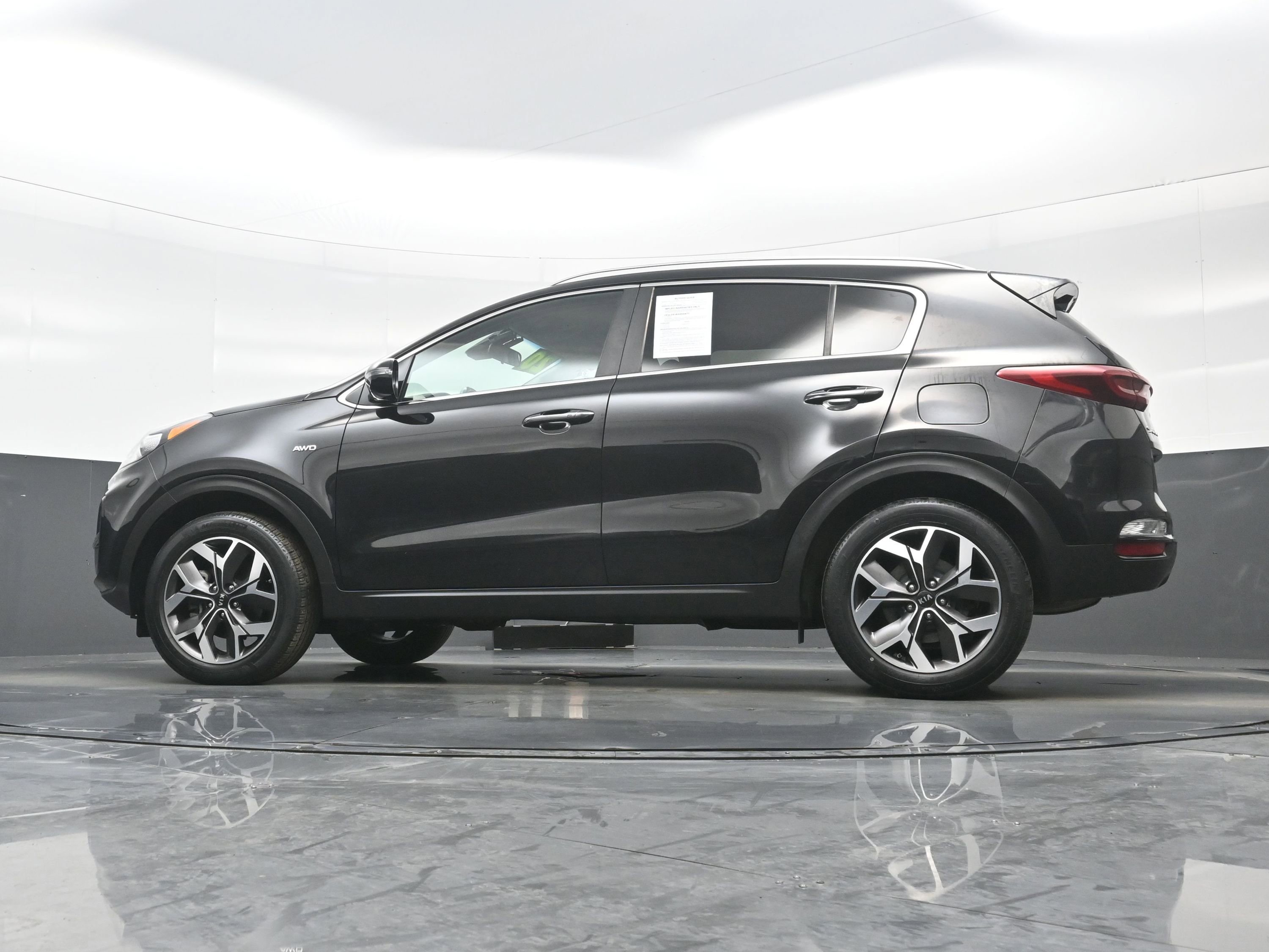 Used 2020 Kia Sportage EX image 28