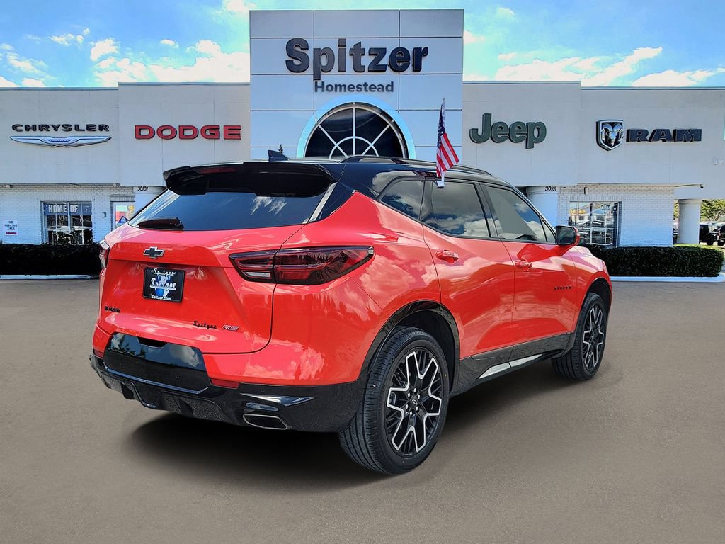 Used 2025 Chevrolet Blazer RS FWD image 2