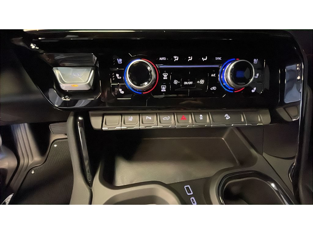 New 2026 GMC Sierra 2500 AT4 w/ Technology Package AWD/4WD image 14