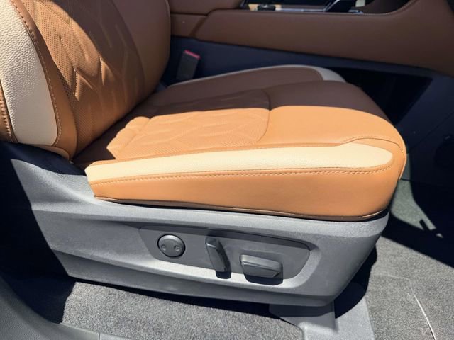 New 2026 Nissan Pathfinder Platinum AWD/4WD image 9