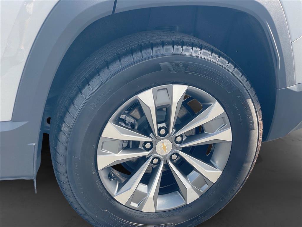 Used 2026 Chevrolet Equinox LT w/ LPO, Floor Liner Package AWD/4WD image 29