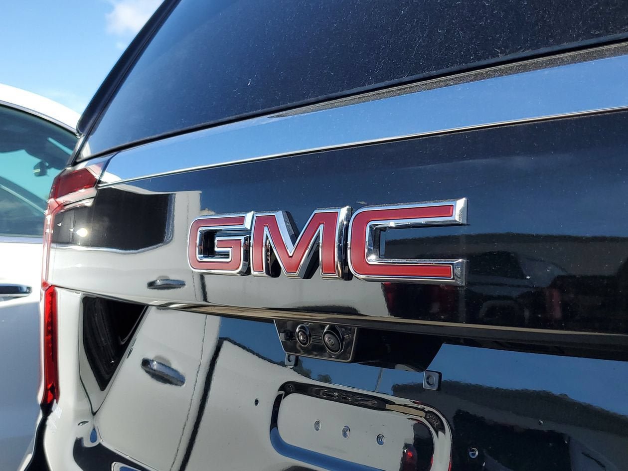 New 2026 GMC Yukon XL Elevation w/ Elevation Premium Package AWD/4WD image 7