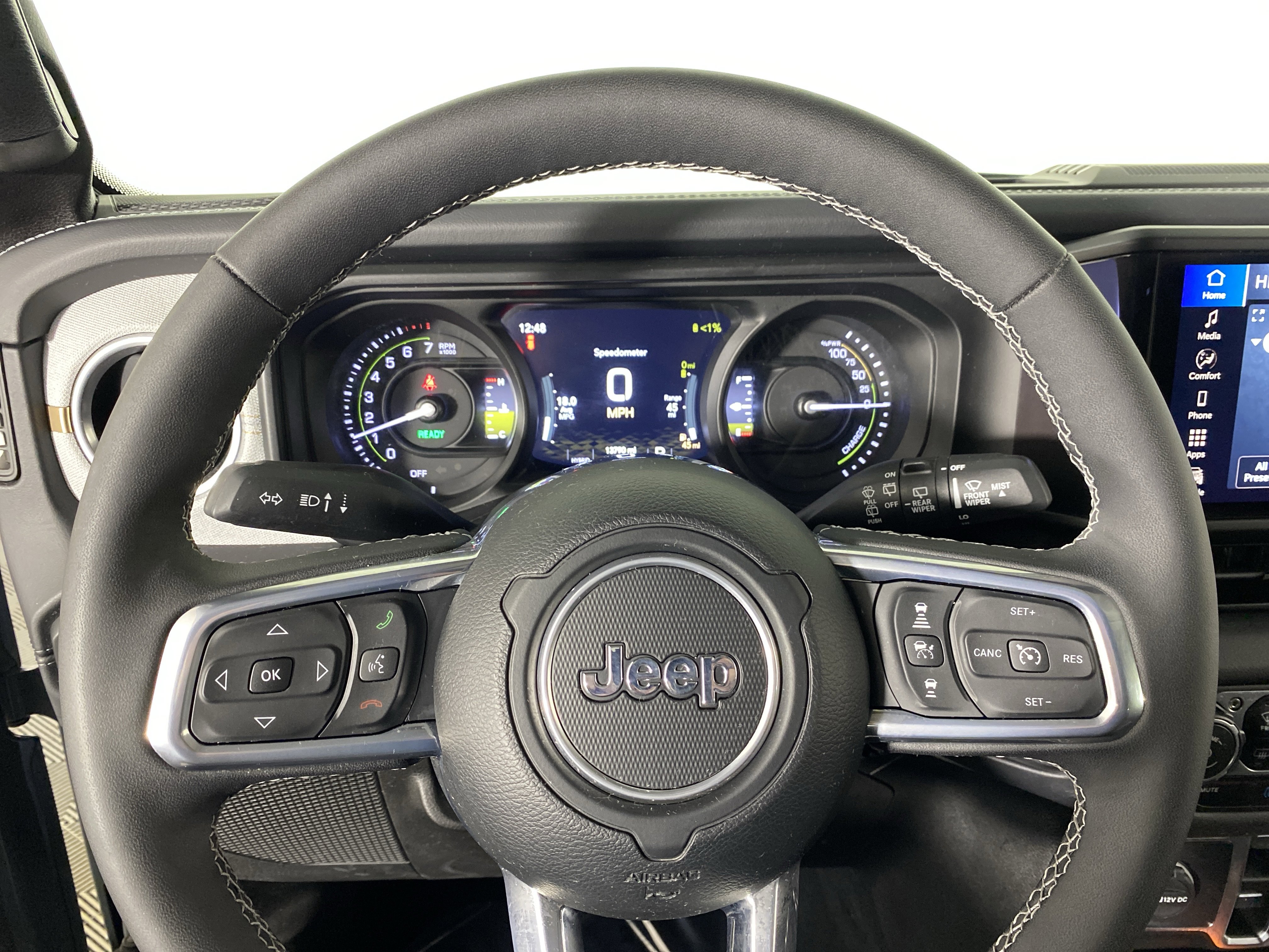 Used 2025 Jeep Wrangler Sahara w/ Safety Group image 20