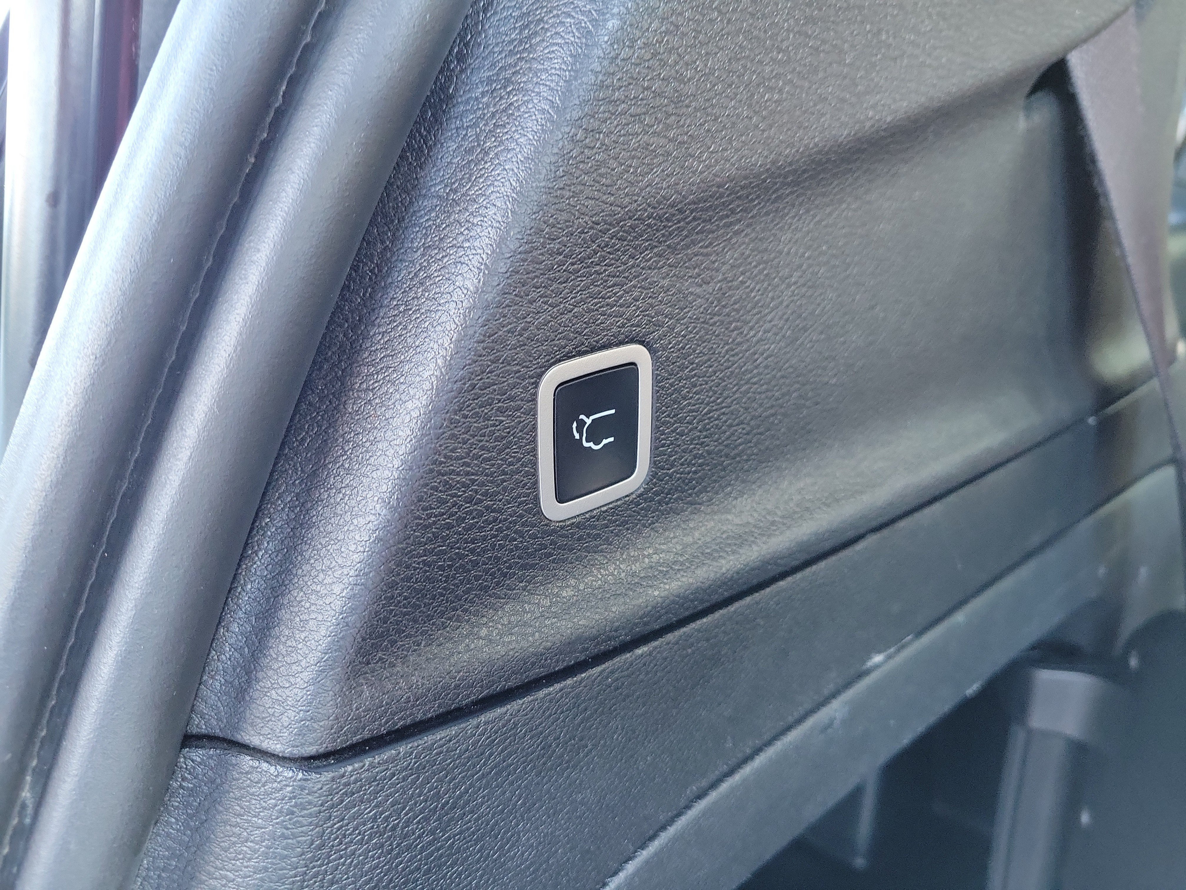 Used 2021 Chrysler Pacifica Pinnacle FWD image 16