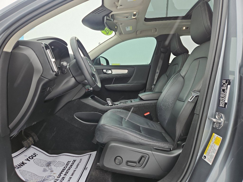 Used 2019 Volvo XC40 T5 Momentum image 9