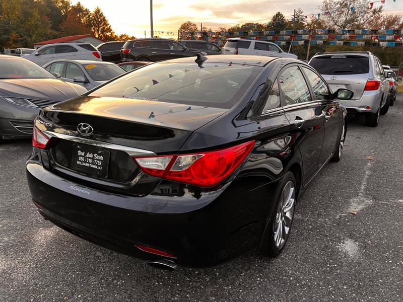 Used 2013 Hyundai Sonata SE image 2