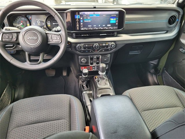 Used 2024 Jeep Wrangler Unlimited Rubicon 4xe image 15