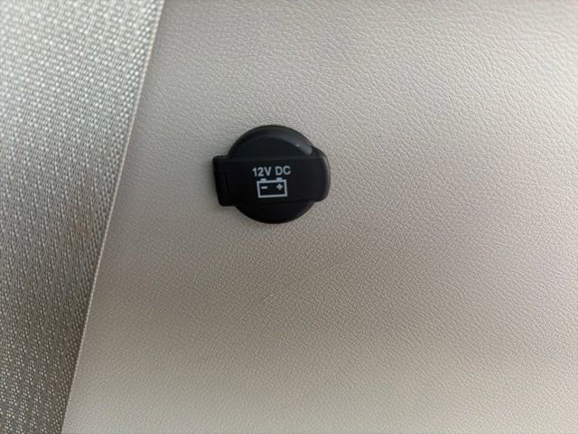 Used 2023 Chrysler Voyager LX FWD image 11