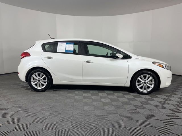 Used 2017 Kia Forte LX w/ Option Group 020 image 11
