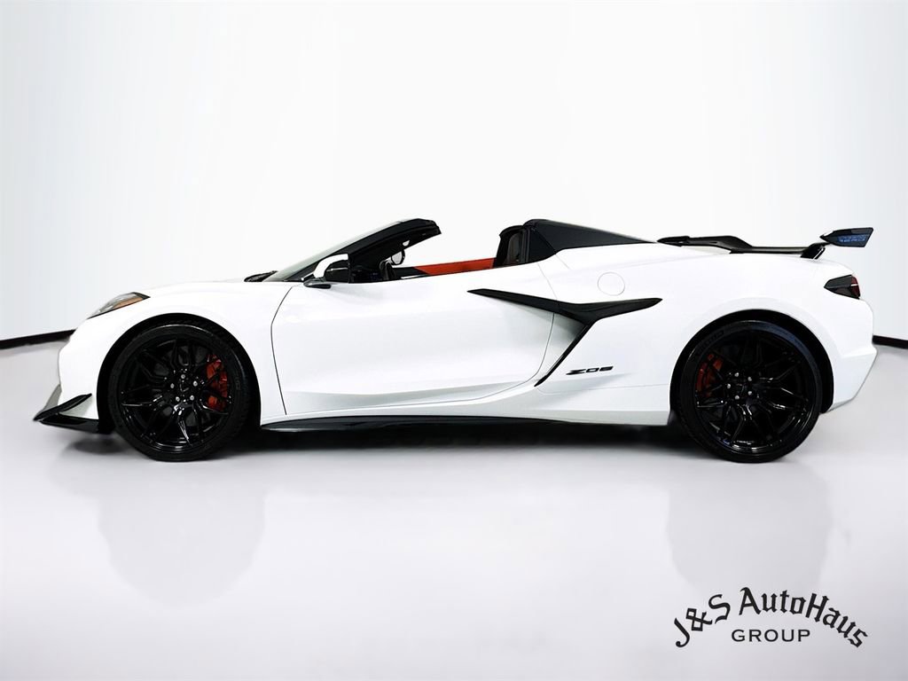 Used 2025 Chevrolet Corvette Z06 image 4