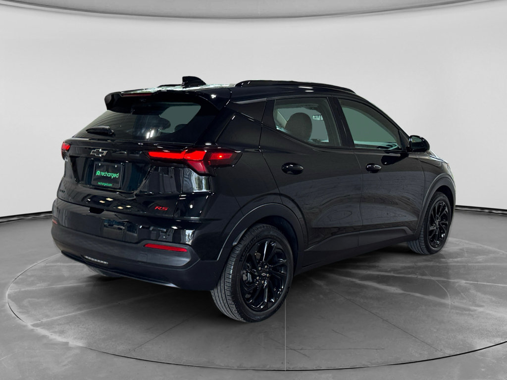 Used 2027 Chevrolet Bolt RS w/ Technology Package FWD image 3