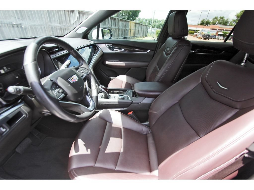 Used 2023 Cadillac XT6 Premium Luxury FWD image 16