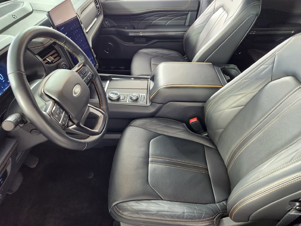 Used 2023 Ford Expedition Max Platinum AWD/4WD image 12