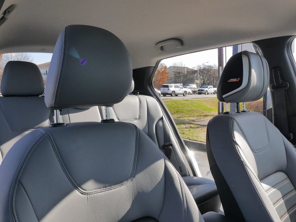 Used 2023 Nissan Kicks SR w/ SR Premium Package image 14