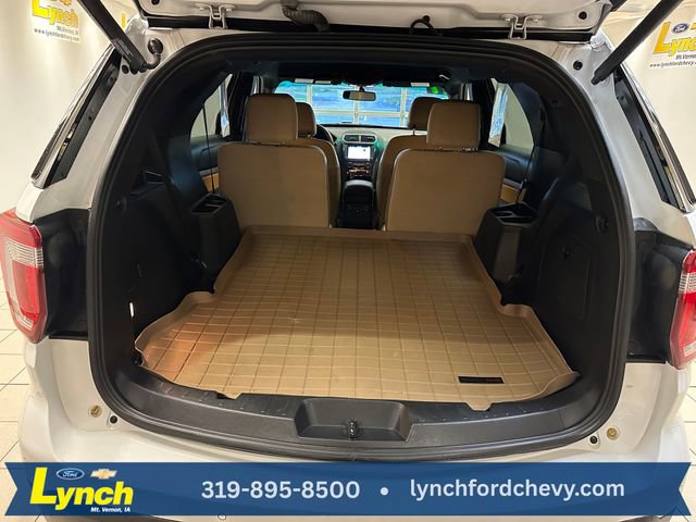 Used 2017 Ford Explorer XLT w/ Equipment Group 202A AWD/4WD image 21