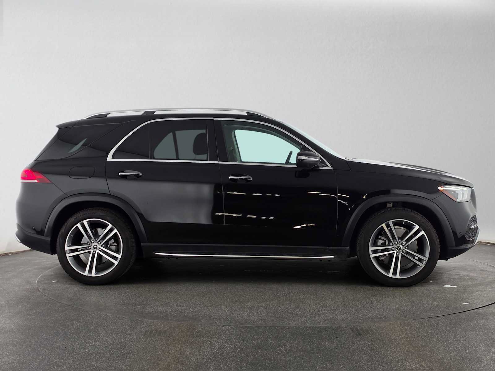 Certified 2022 Mercedes-Benz GLE 450 4MATIC image 3